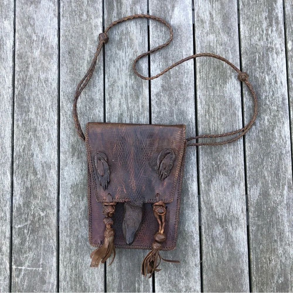 Vintage Exotic Lizard Head Feet Leather Handmade Crossbody Bag